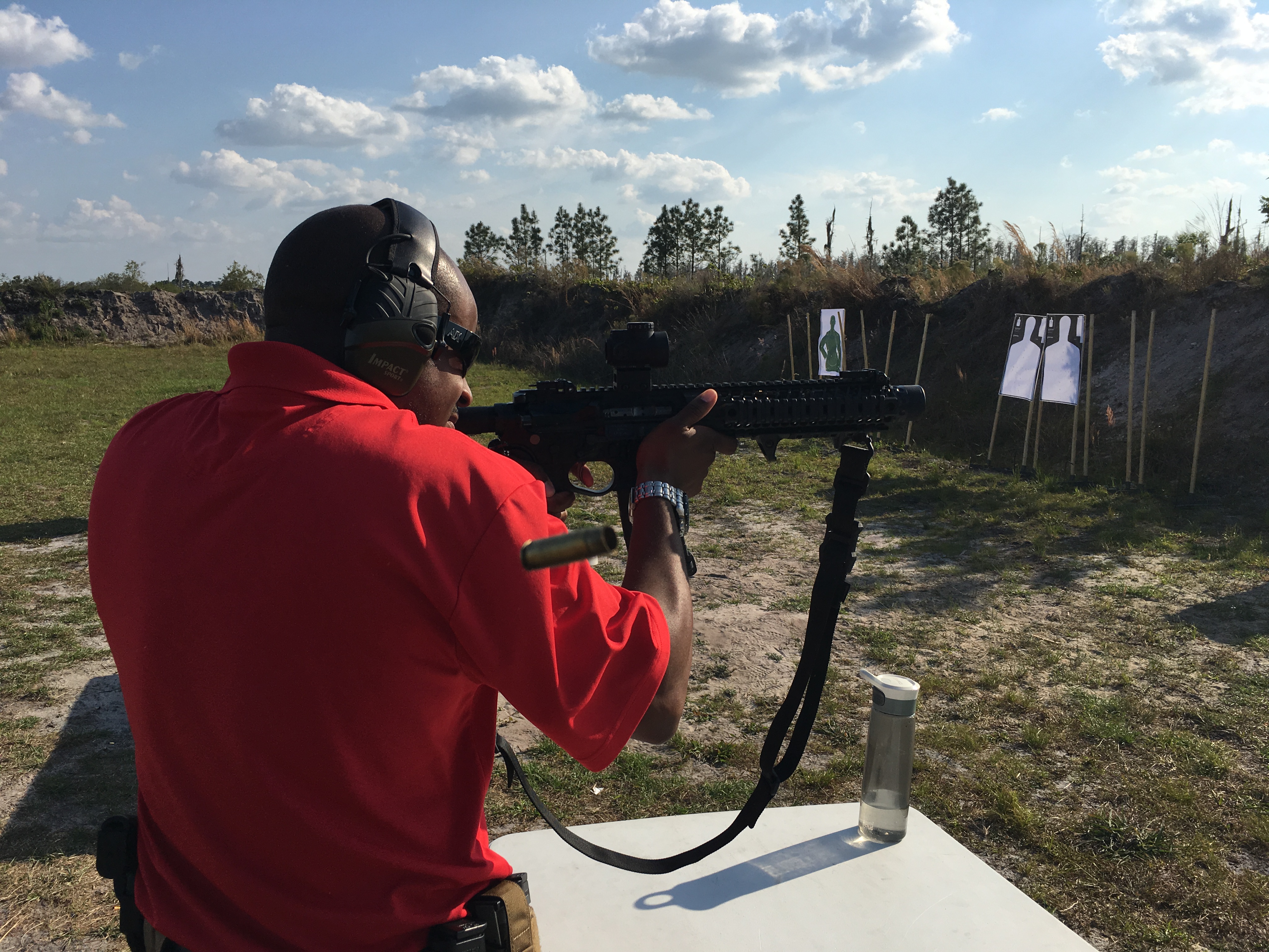 instructor firing ar range